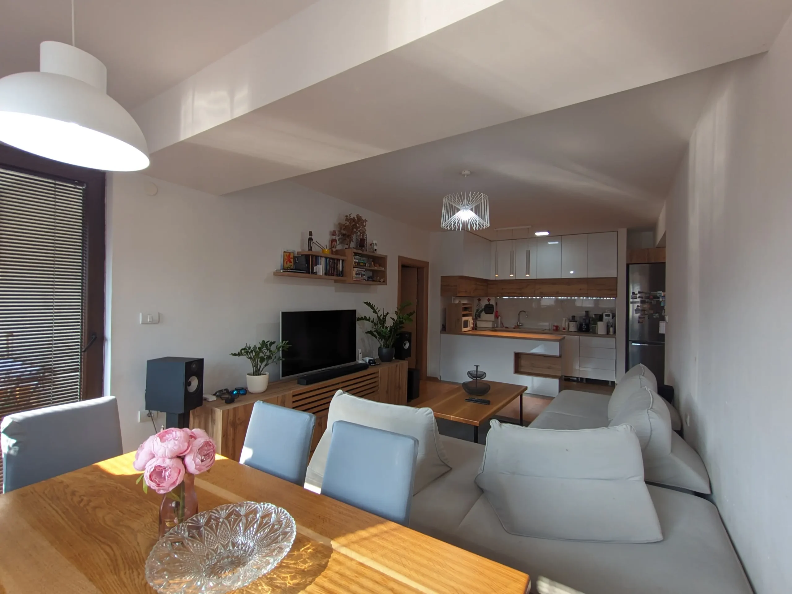 ТАФТАЛИЏЕ - КОМПЛЕТНО ОПРЕМЕН СТАН 85М - 3 СПАЛНИ